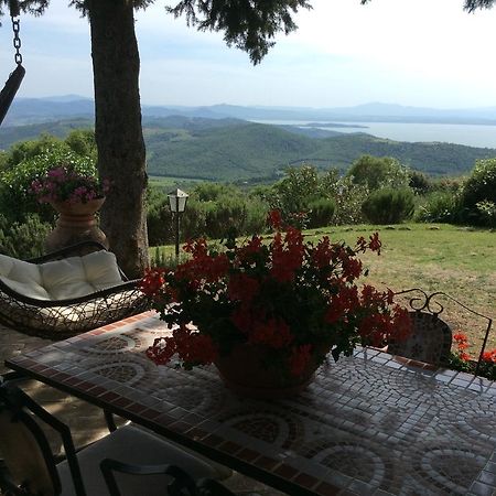 Agriturismo La Bicocca - Apt. "Il Leccio" Castel Rigone Buitenkant foto