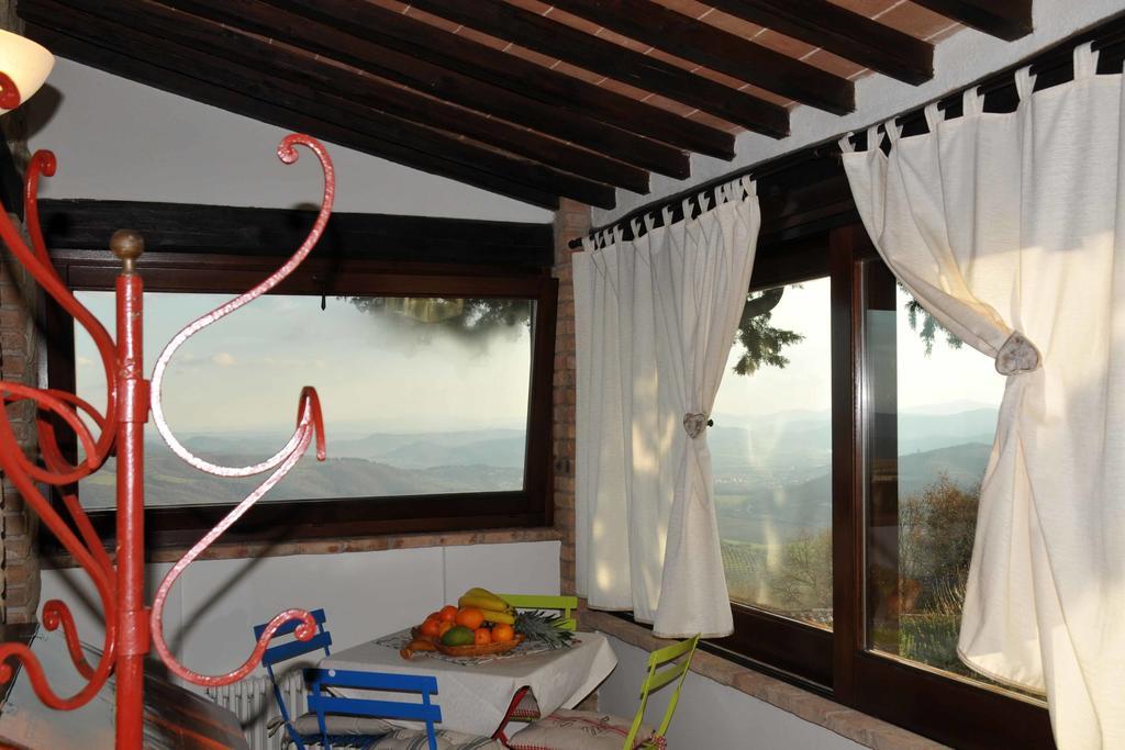 Agriturismo La Bicocca - Apt. "Il Leccio" Castel Rigone Buitenkant foto